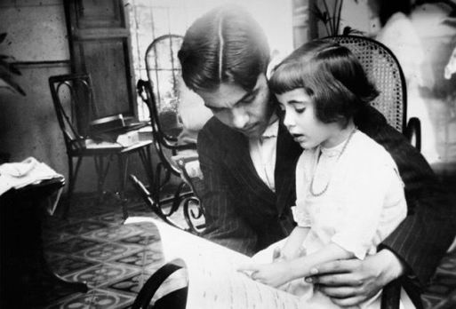 Federico García Lorca y su hermana Isabel